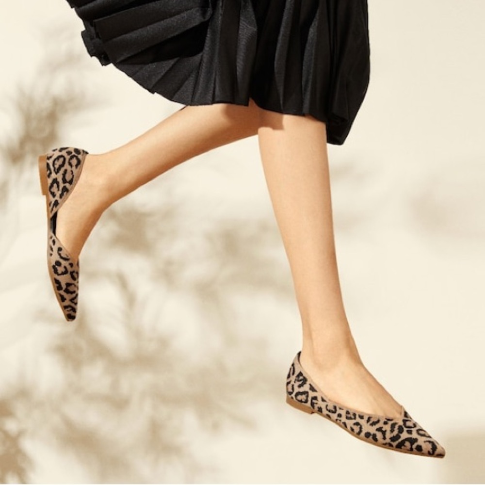 [Vivaia] Pointed-Toe D'Orsay Flats Melia in Dark Leopard 38
